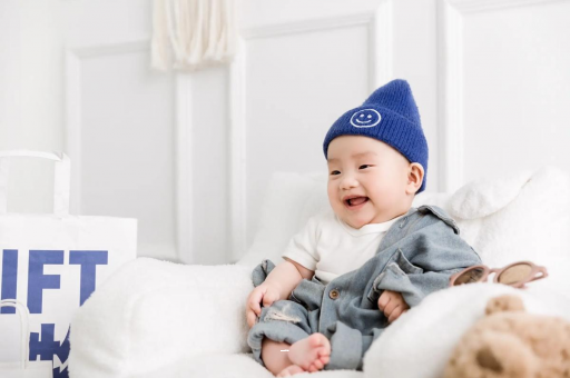 钦州宝宝眼睛红红的 钦州宝宝眼睛红红的